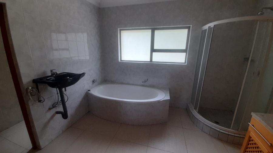 3 Bedroom Property for Sale in Birdwood Estate North West